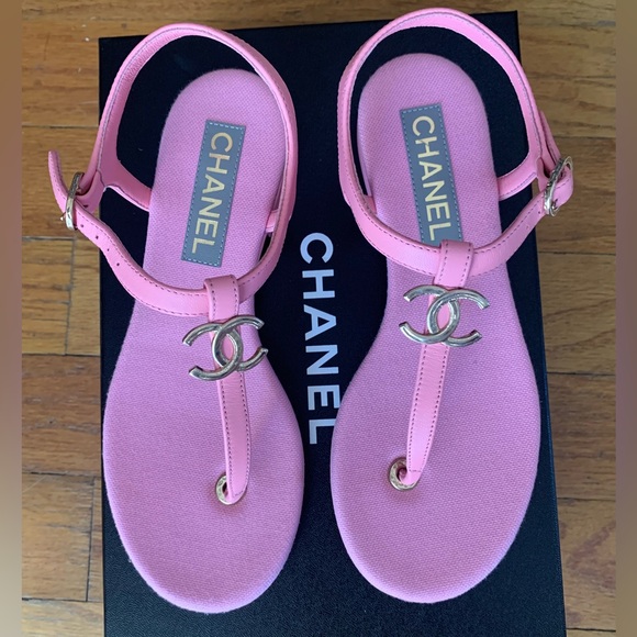 New Chanel Pink Strap Sandals with Logo Size 7 with box - Picture 2 of 8